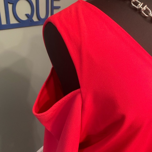 Fuchsia cold shoulder knit dress - Picture 2 of 3